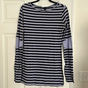 Lululemon purple/black top